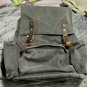 Crest design backpack